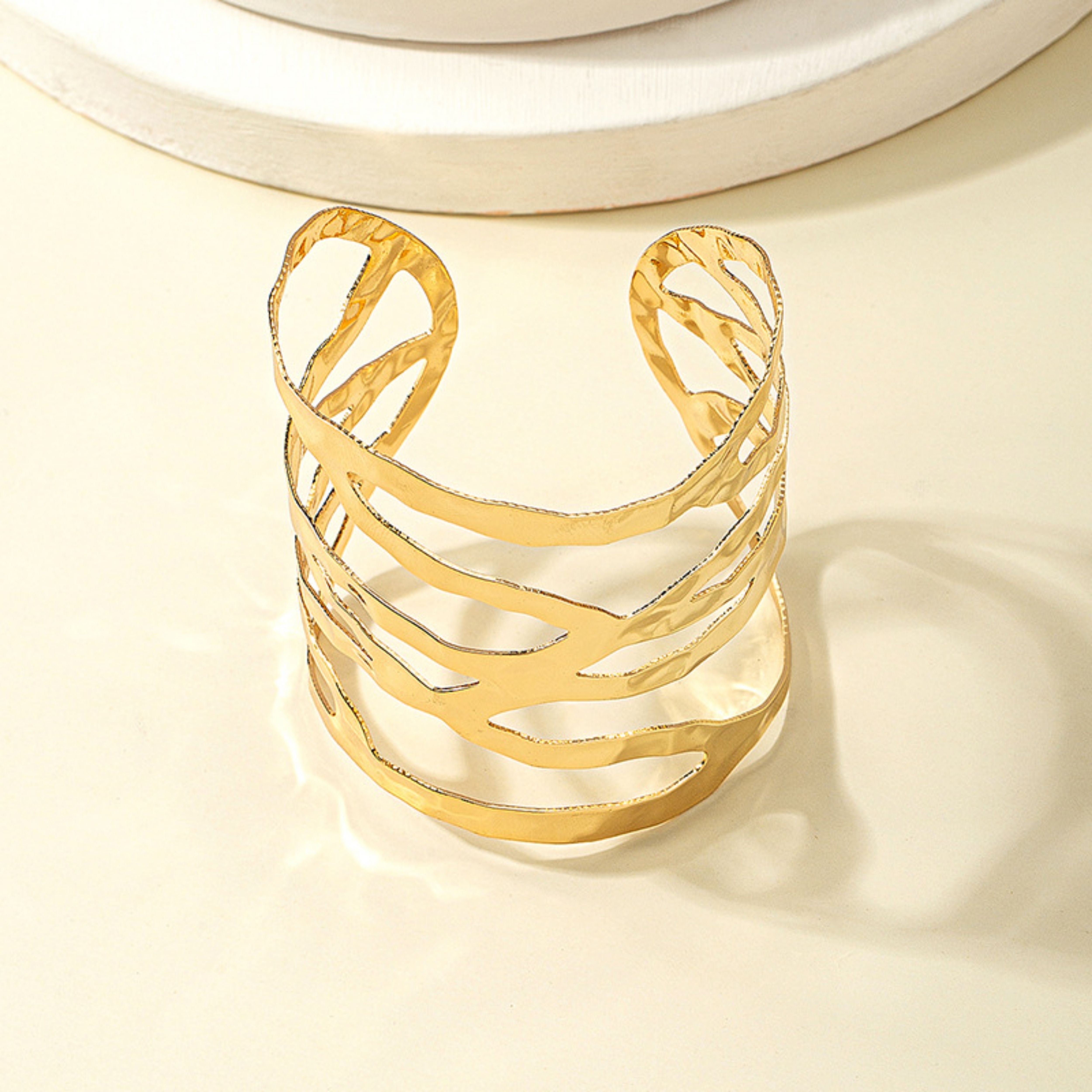 Cuff Carryal Bracelet