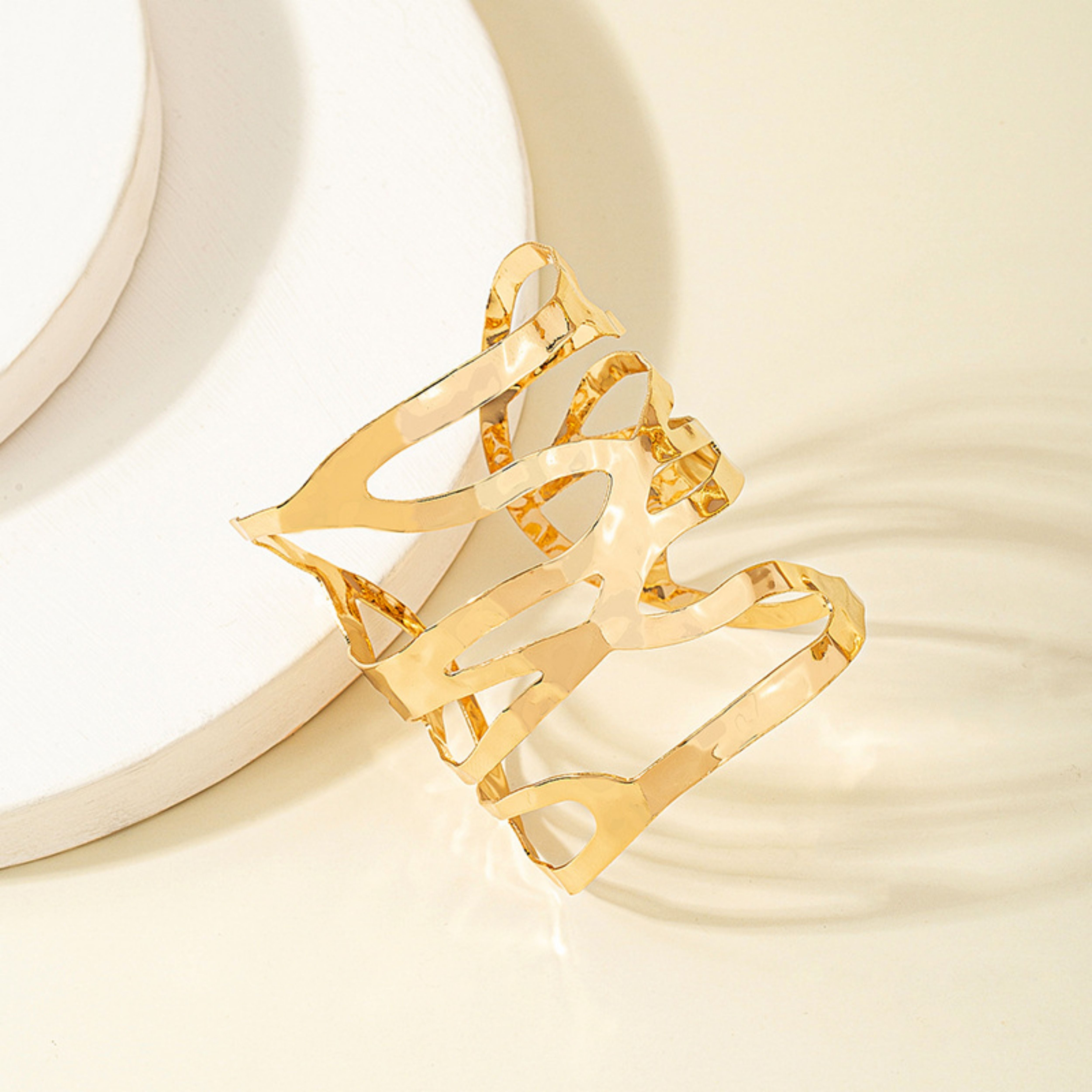 Cuff Carryal Bracelet