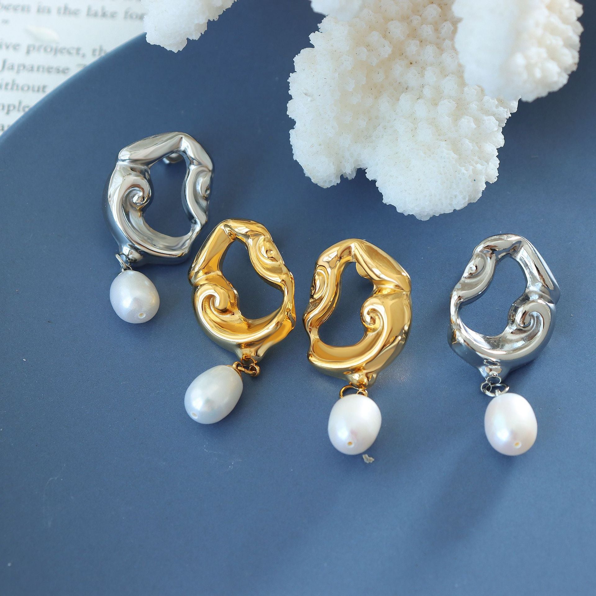 Solene Pearl Hoops