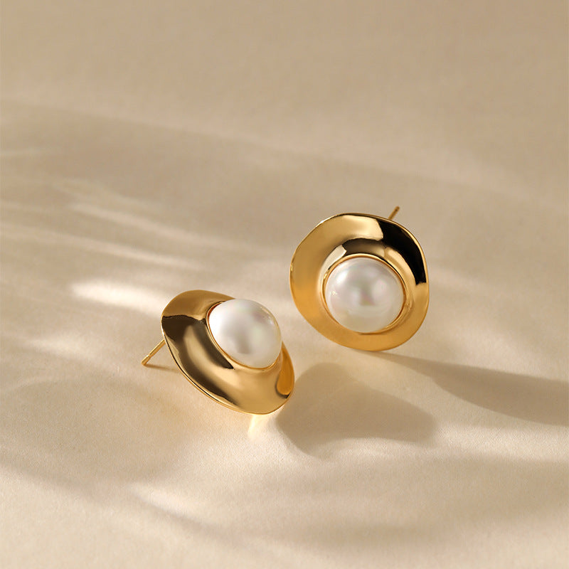 Pearl Melt Studs