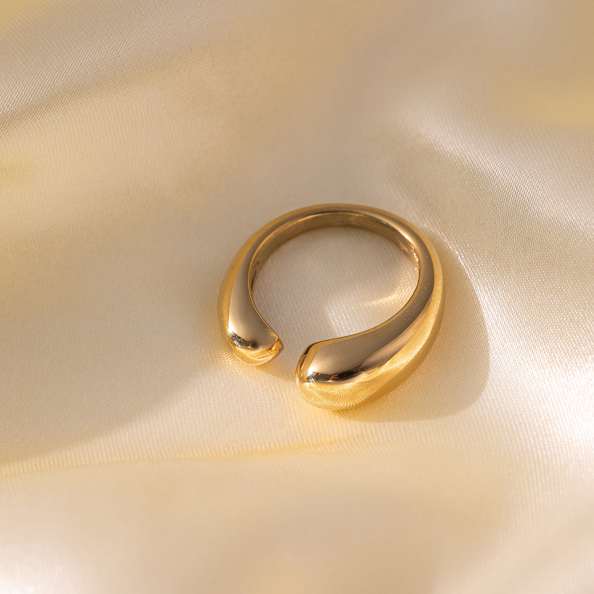 Duo Curve Ring
