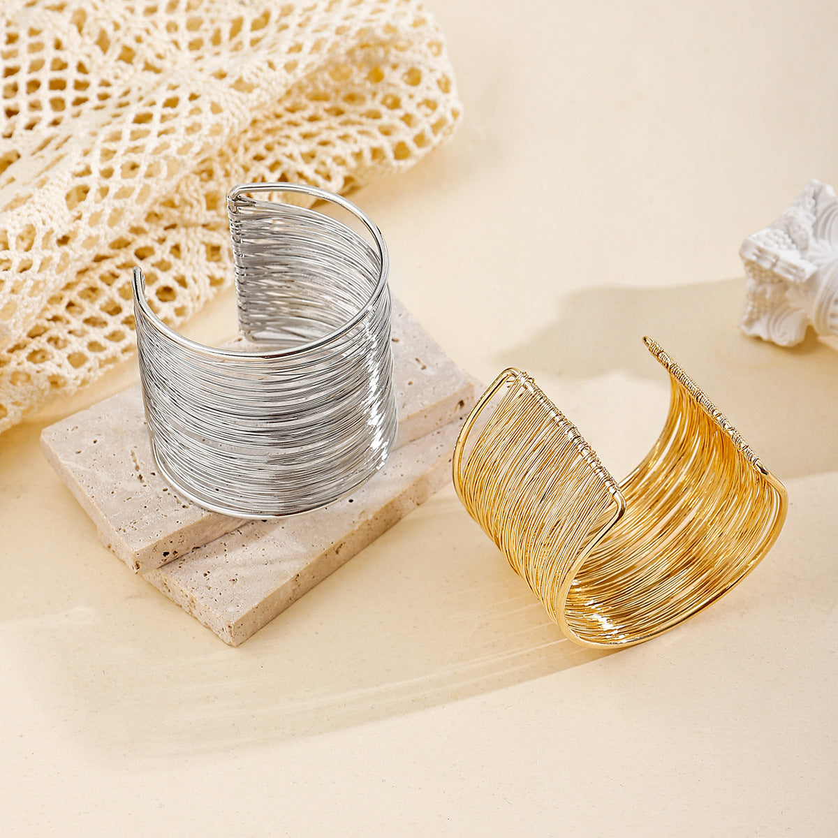 Aeria Wireform Cuff