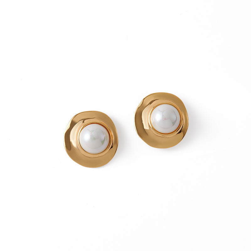Pearl Melt Studs