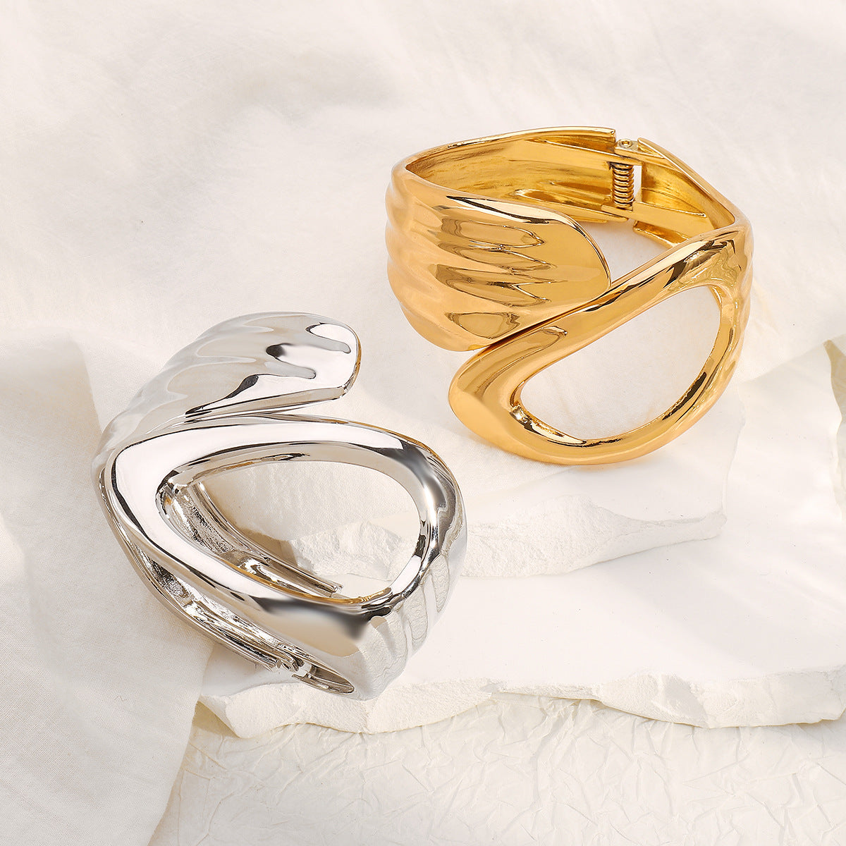 Orova HandCuff