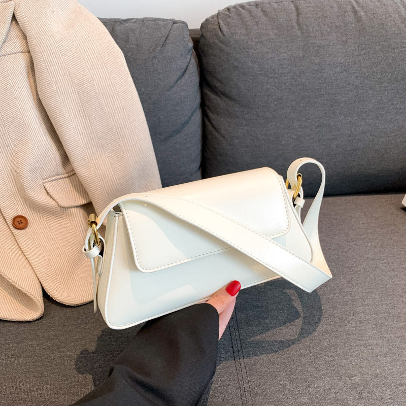 Ava Classic Shoulder Bag