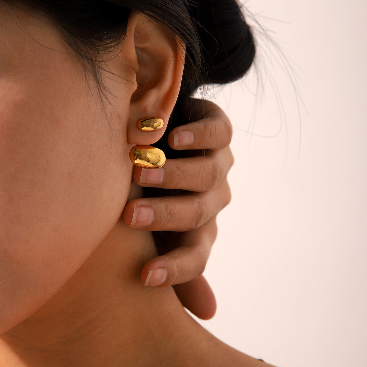 Nyra Earrings