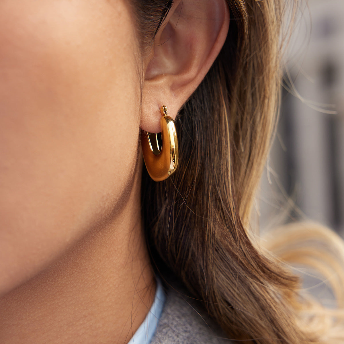 Gia Hoop Earrings