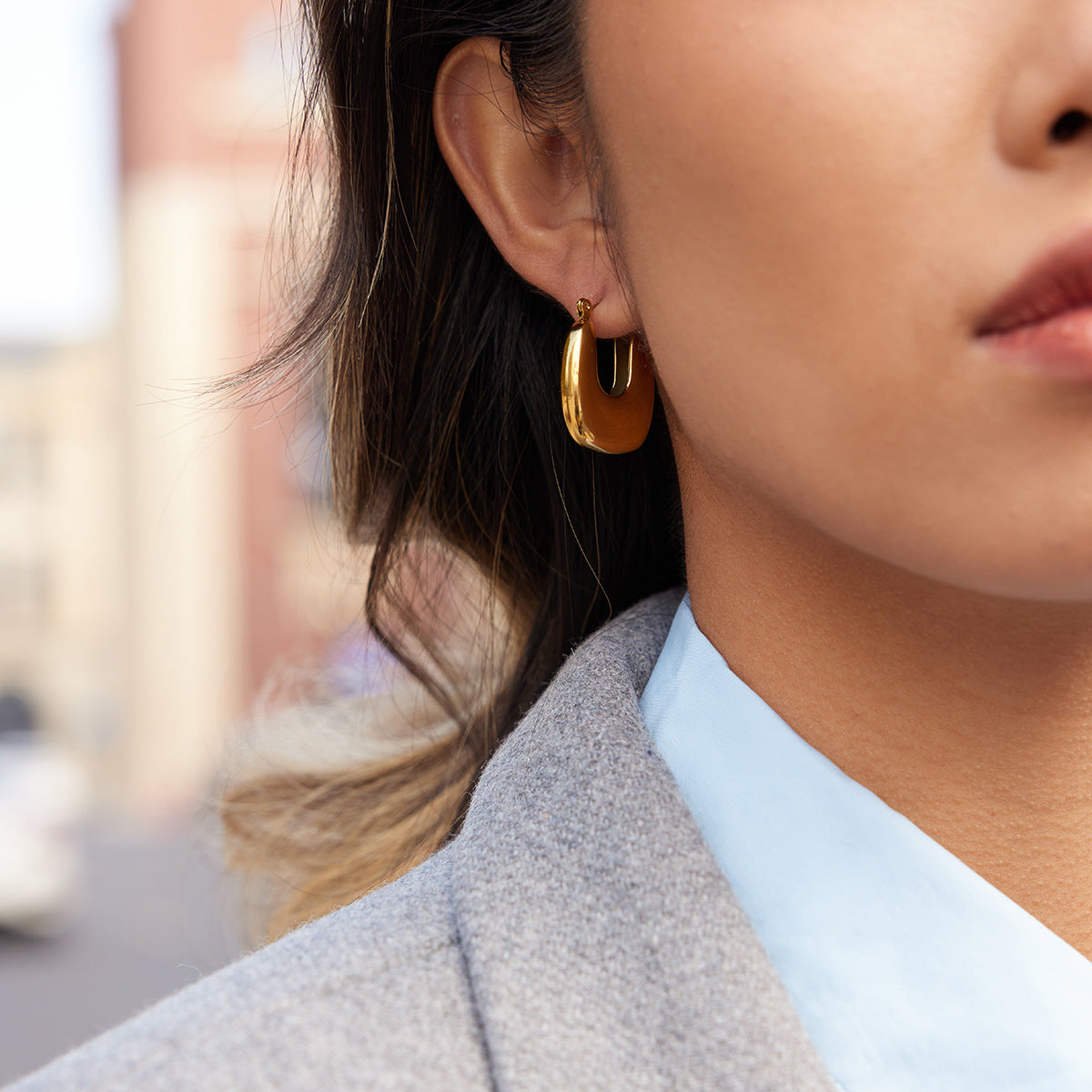 Gia Hoop Earrings