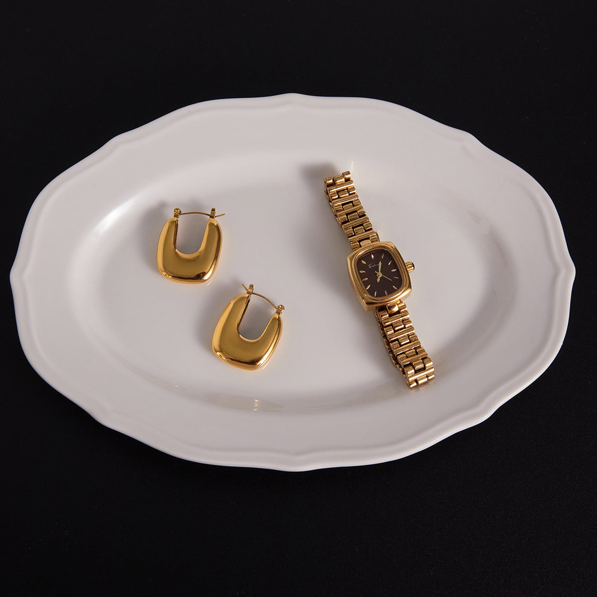 Gia Hoop Earrings