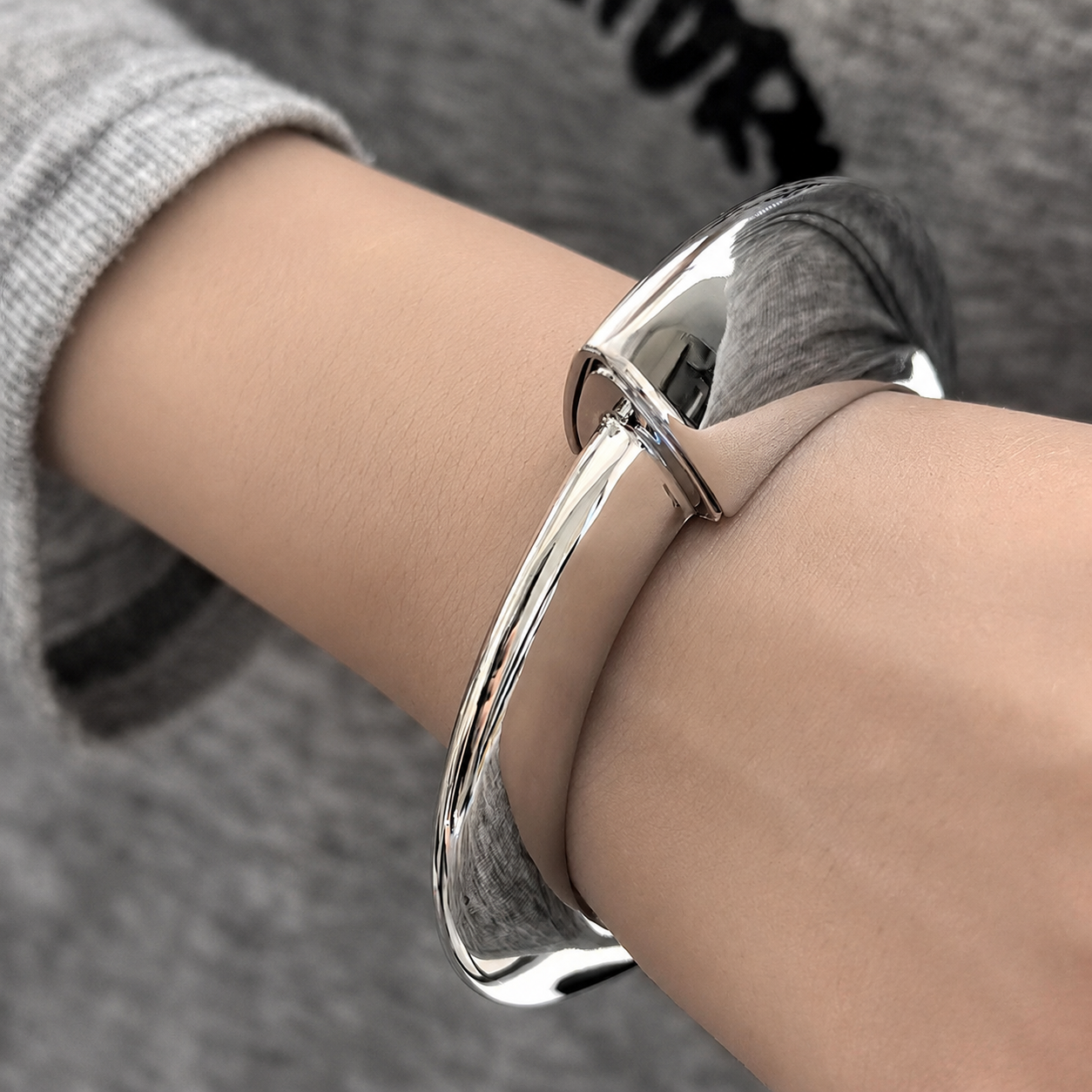 Virelle Edge Cuff