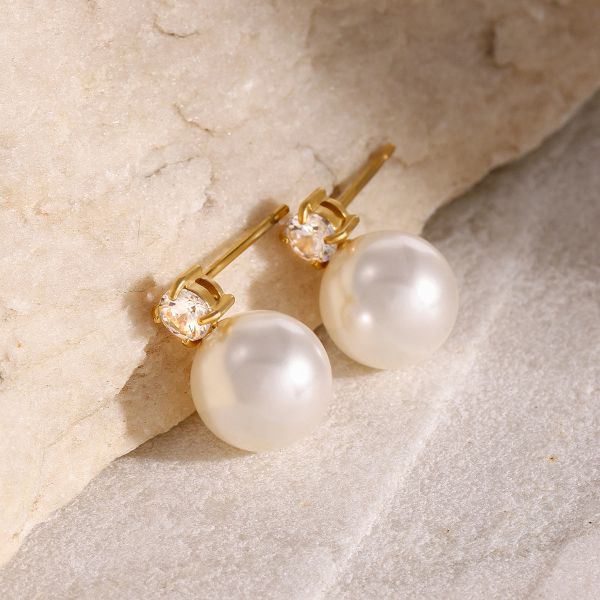 Classic Pearl Earrings