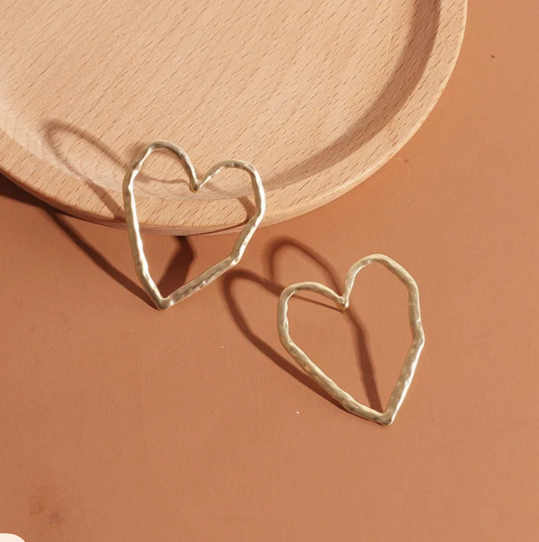 Heart out earrings