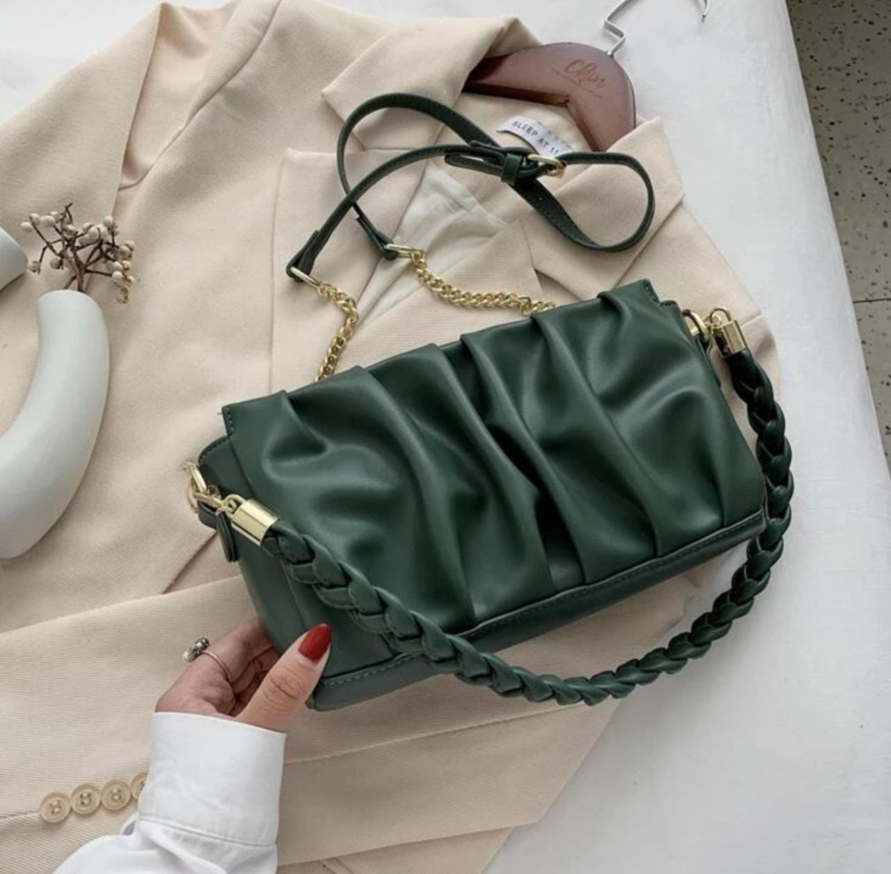 Emily shoulder / sling bags