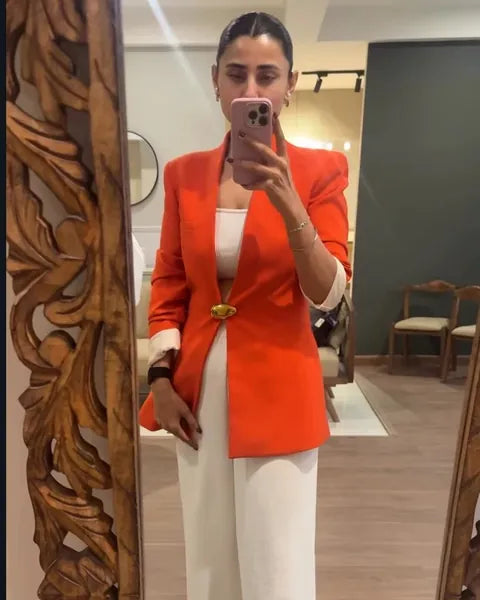 Ishita Saluja wearing Avior Brooch