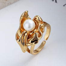 Load image into Gallery viewer, Isabella Pearl Ring
