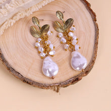 Load image into Gallery viewer, Ananya golden pearl drop earrings
