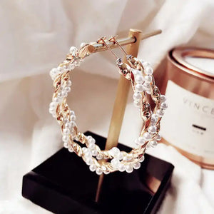 Enchanting Pearl Swirls