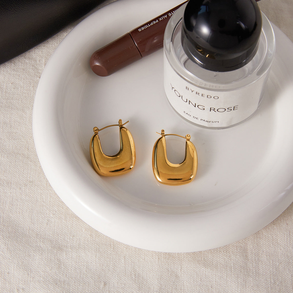 Gia Hoop Earrings