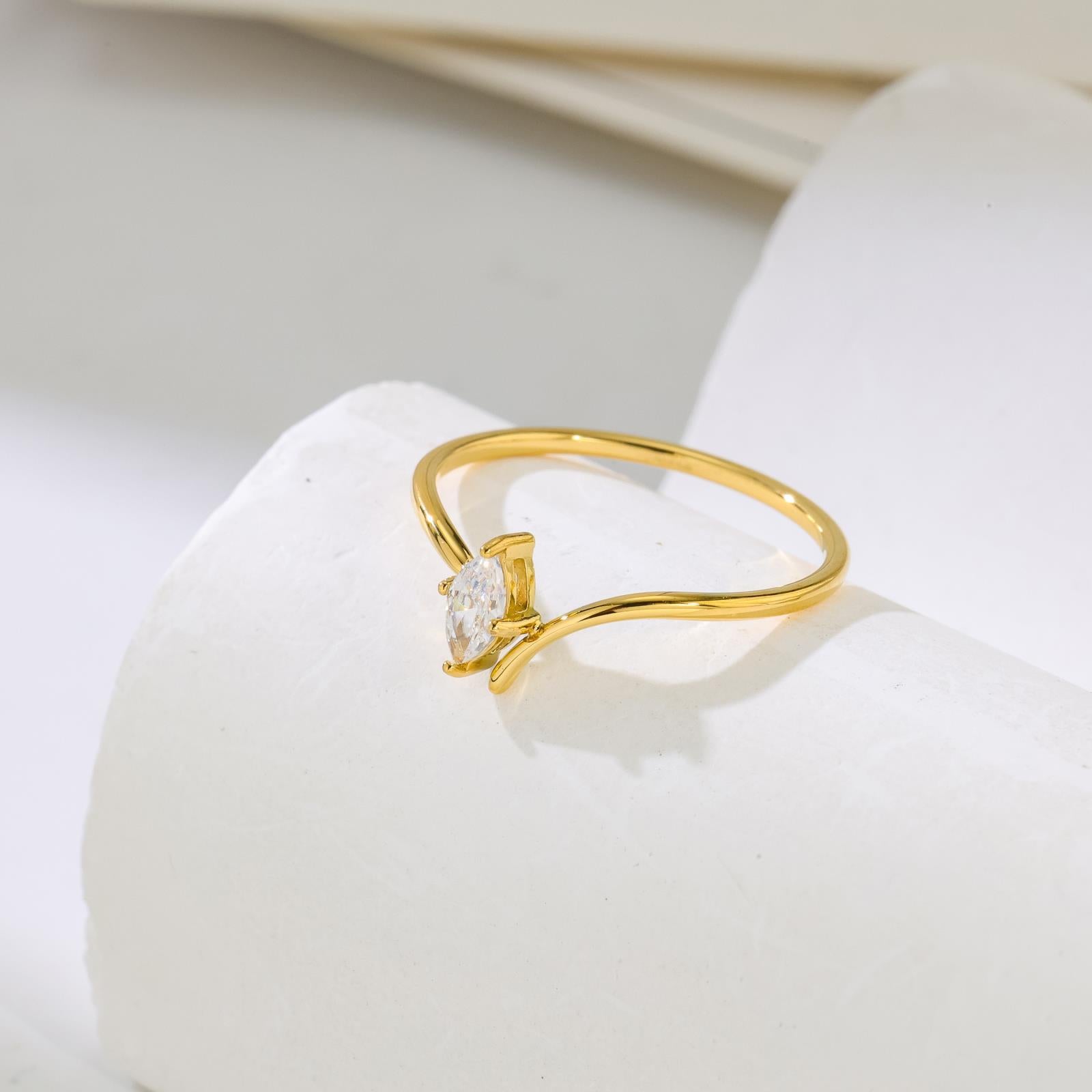 Nora Ring