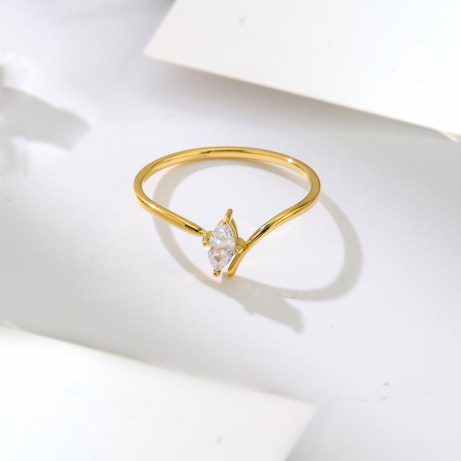 Nora Ring