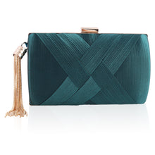 Load image into Gallery viewer, Tassel clutch
