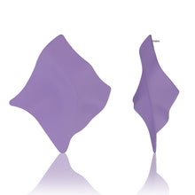 Load image into Gallery viewer, Shine on earrings
