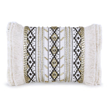 Load image into Gallery viewer, Boho Clutch ( comes with a chain sling )
