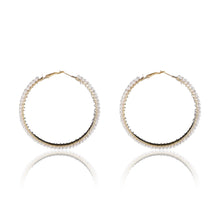 Load image into Gallery viewer, Saz Pearl hoops
