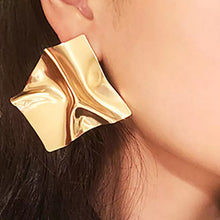 Load image into Gallery viewer, Shine on earrings
