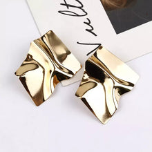 Load image into Gallery viewer, Shine on earrings
