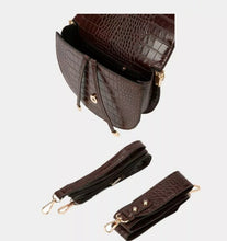 Load image into Gallery viewer, Sassy Saddle bag (Brown)
