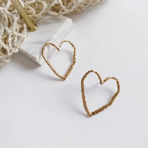 Heart out earrings