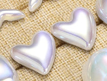 Load image into Gallery viewer, Pearl hearts earrings
