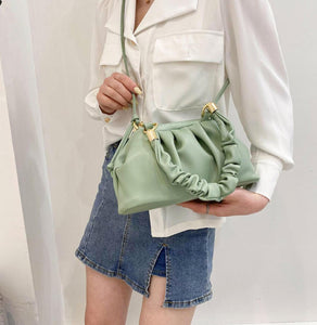 Daisy sling / shoulder bag