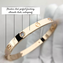 Load image into Gallery viewer, Furl alternate stone studded bracelet
